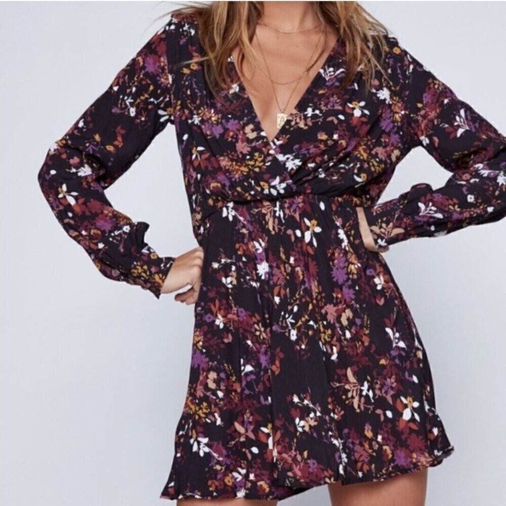 New Flynn Skye Elle Mini Dress Womens S Black Floral Rayon V-Neck Long Sleeve